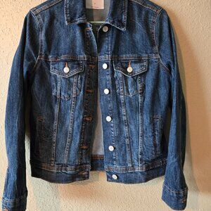 Unisex- This is a fantastic dark wash faded denim jacket